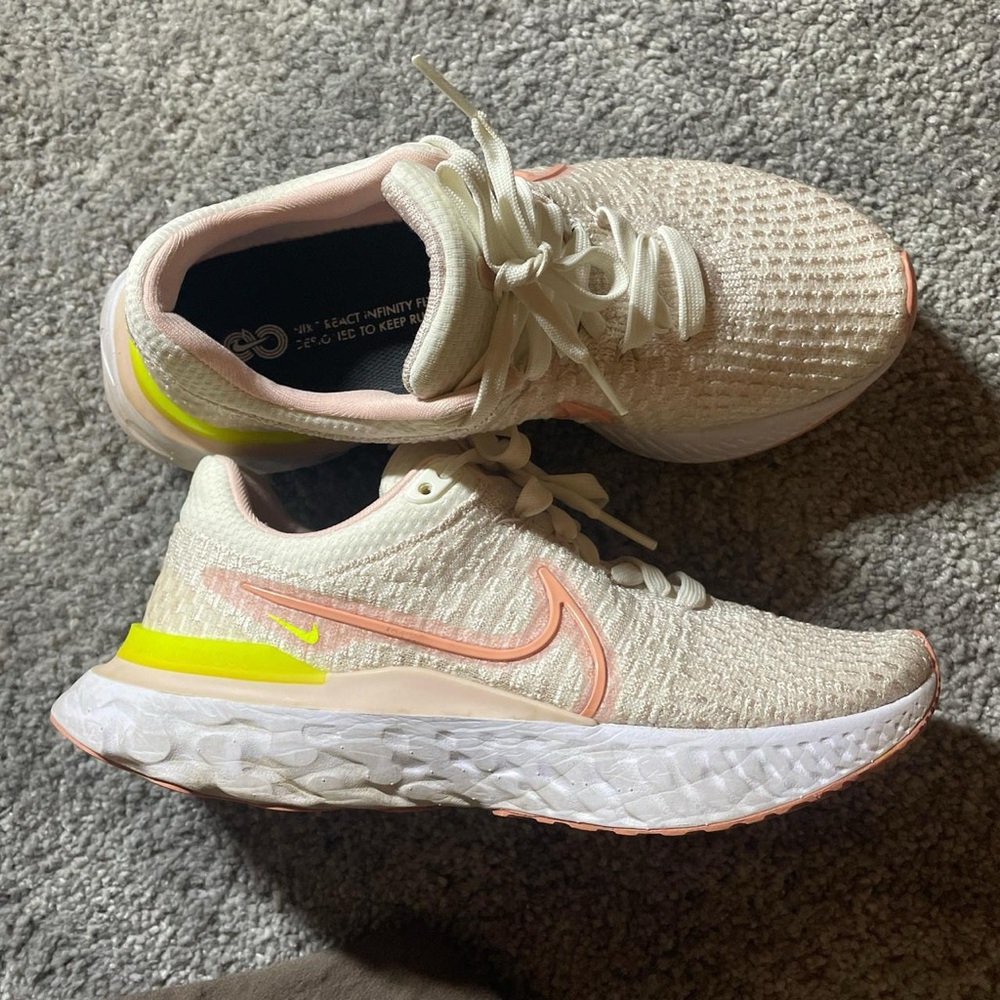 Nike React Infinity Flyknit 3 Running Shoes Athletic Shoes size 7.5